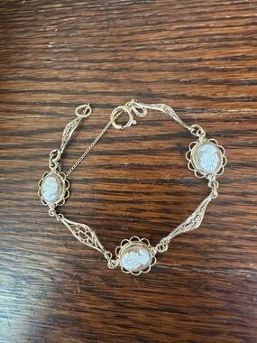 Gold Cameo Link Bracelet - White Cameo Accents